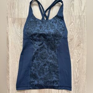 Lululemon Energy Paisley Tank Top Bra Blue Medium size 6